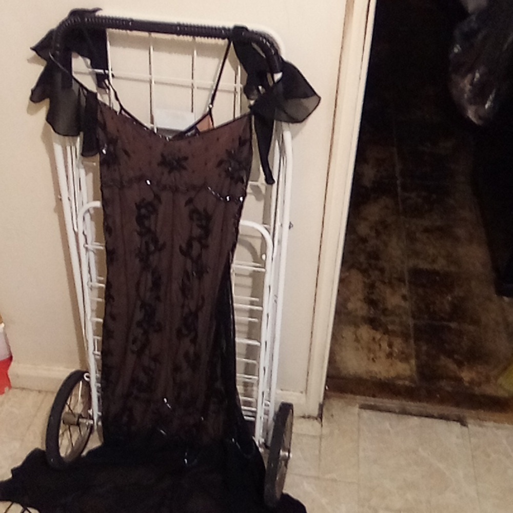 Betsy Johnson gown